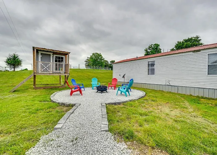 Kentucky Vacation Rental Half-Mi To Mammoth Cave!